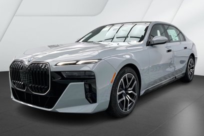 New 2025 BMW 760i xDrive