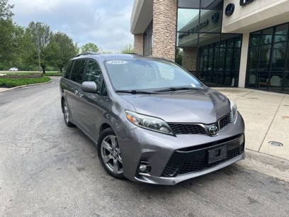 Used 2018 Toyota Sienna SE