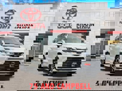 Used 2024 Toyota Sienna LE