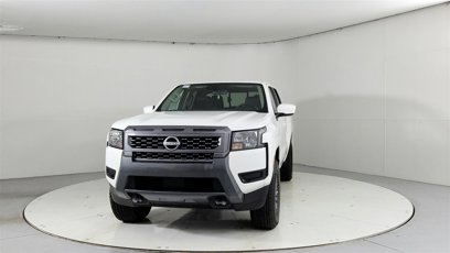 New 2025 Nissan Frontier SV