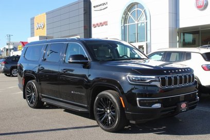 New 2023 Jeep Wagoneer L 4WD w/ Mopar Step-Up Package