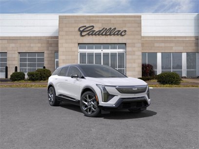 New 2025 Cadillac Optiq Luxury 2