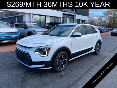 New 2025 Kia Niro LX