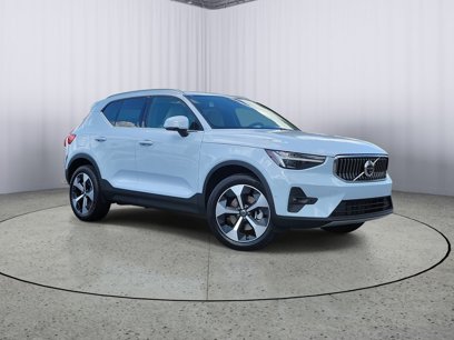 New 2025 Volvo XC40 B5 Plus w/ Protection Package Premier