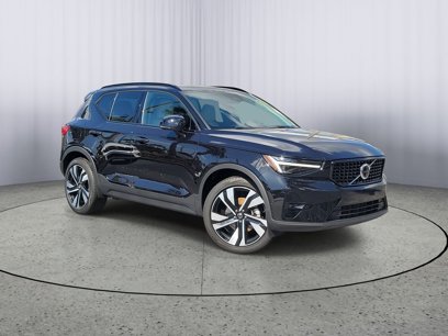 New 2025 Volvo XC40 B5 Ultra w/ Protection Package Premier