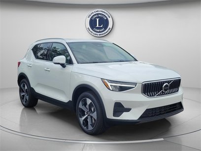 New 2025 Volvo XC40 B5 Core w/ Protection Package Premier