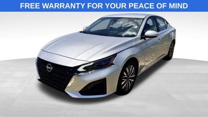 Used 2023 Nissan Altima 2.5 SV