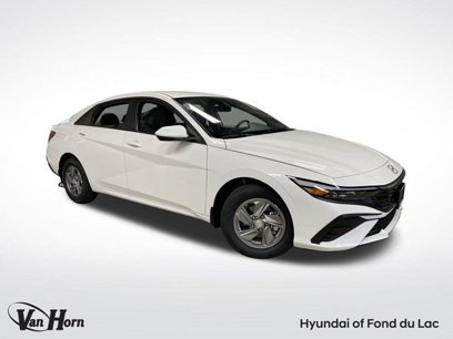 New 2025 Hyundai Elantra SE