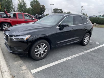 Used 2019 Volvo XC60 T5 Momentum w/ Multimedia Package