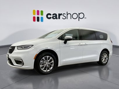 Used 2023 Chrysler Pacifica Touring-L