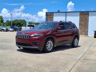 Used 2019 Jeep Cherokee Latitude w/ Popular Appearance Group