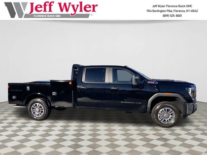 New 2024 GMC Sierra 3500 Pro w/ Convenience Package