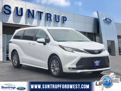 Used 2023 Toyota Sienna XLE