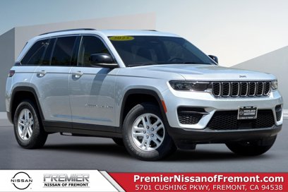 Used 2023 Jeep Grand Cherokee Laredo