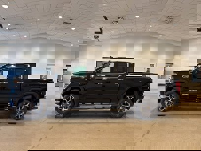 New 2025 GMC Sierra 1500 SLT w/ SLT Premium Plus Package
