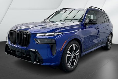 New 2025 BMW X7 M60i w/ Executive Package