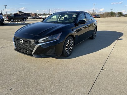 Used 2023 Nissan Altima 2.5 SV