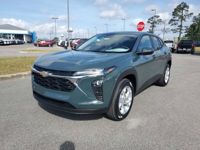 New 2025 Chevrolet Trax LS w/ LS Convenience Package