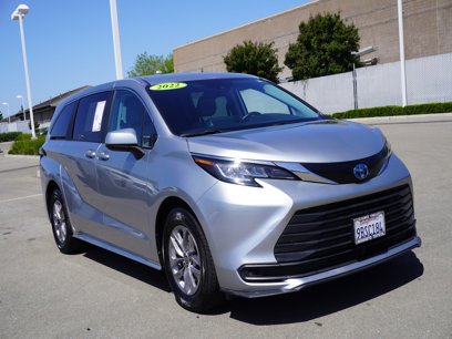 Used 2022 Toyota Sienna LE