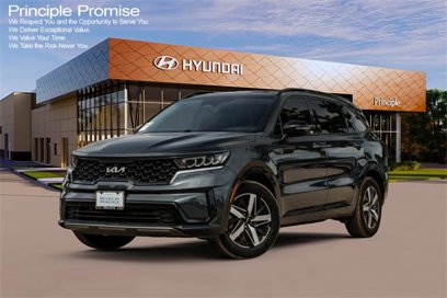 Used 2023 Kia Sorento S w/ Panoramic Sunroof Package