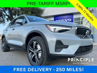 New 2025 Volvo XC40 B5 Core