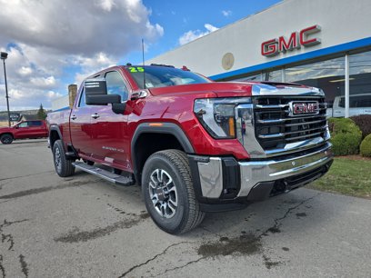New 2025 GMC Sierra 2500 SLT w/ SLT Premium Package