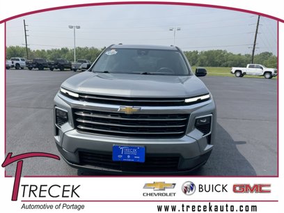 Used 2025 Chevrolet Traverse LT