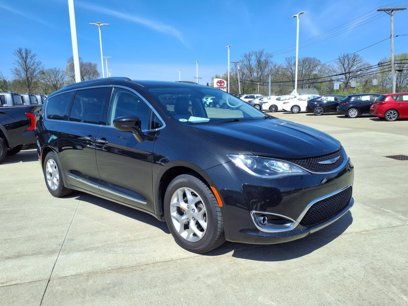 Used 2019 Chrysler Pacifica Touring-L Plus w/ Tire & Wheel Group
