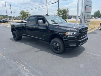 New 2024 RAM 3500 Big Horn w/ Night Edition