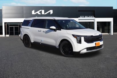 New 2025 Kia Carnival