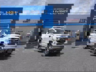 New 2025 GMC Sierra 1500 SLT