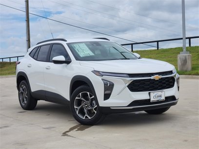 New 2025 Chevrolet Trax LT w/ LT Convenience Package