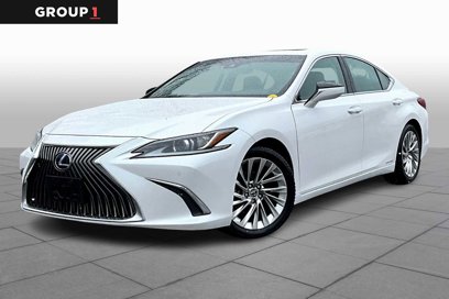 Used 2020 Lexus ES 300h w/ Luxury Package