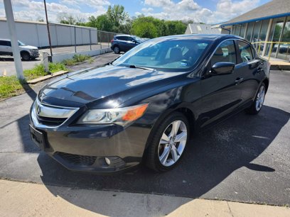 Used 2013 Acura ILX w/ Technology Package