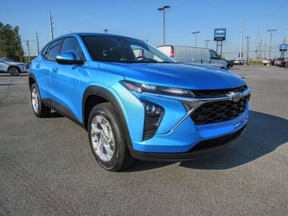 New 2025 Chevrolet Trax LS w/ LS Convenience Package