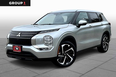 Used 2023 Mitsubishi Outlander SE