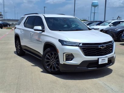 Used 2023 Chevrolet Traverse RS