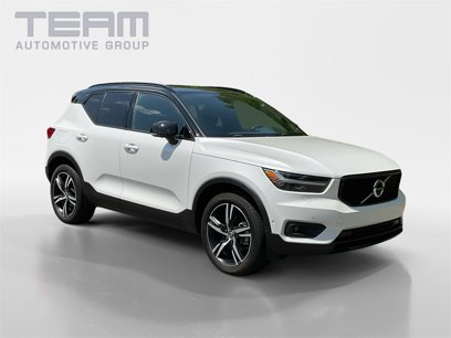 Used 2022 Volvo XC40 T5 R-Design