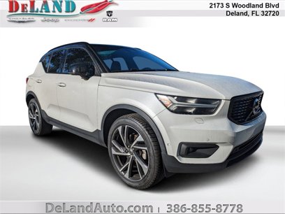 Used 2022 Volvo XC40 T5 R-Design w/ Advanced Package