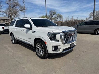 New 2024 GMC Yukon XL Denali w/ Advanced Technology Package