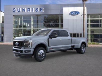 New 2025 Ford F450 Platinum w/ FX4 Off-Road Package