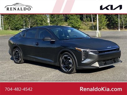 New 2025 Kia K4 EX
