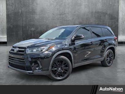 Used 2019 Toyota Highlander SE