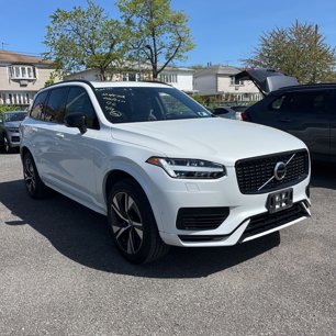 Used 2022 Volvo XC90 T8 R-Design w/ Advanced Package