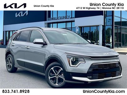 New 2025 Kia Niro SX