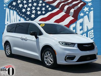 Certified 2025 Chrysler Pacifica Select