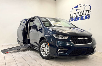 Used 2022 Chrysler Pacifica Touring-L
