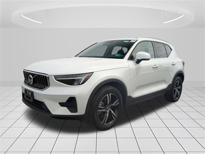 Certified 2025 Volvo XC40 B5 Core