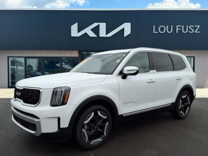 Used 2024 Kia Telluride EX w/ EX Captain's Chair Package