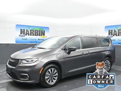 Used 2023 Chrysler Pacifica Touring-L
